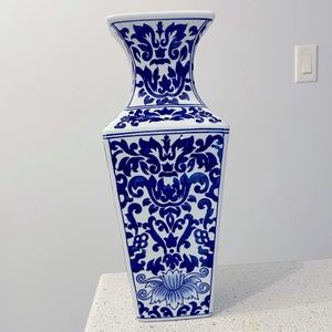 Bombay Vase